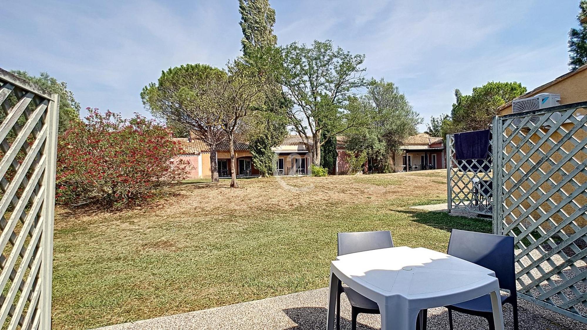 Appartement Residence De Vacances Les Hameaux De Camargue Arles Bagian luar foto